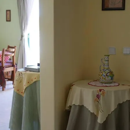 Apartment Spacious Portuguese Flat With Pool Next To Alvor