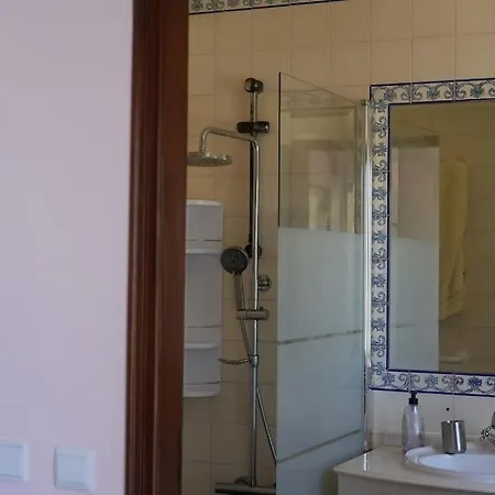 Spacious Portuguese Flat With Pool Next To Daire Alvor