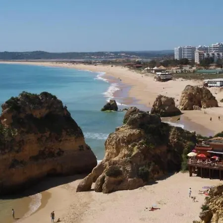Spacious Portuguese Flat With Pool Next To * アルヴォル